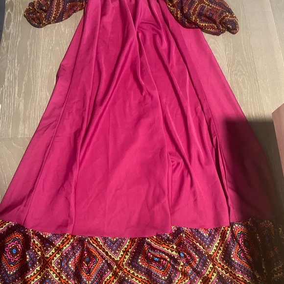 Brand new dark pink African Style ready to wear to any special occasion. - Picture 5 of 7